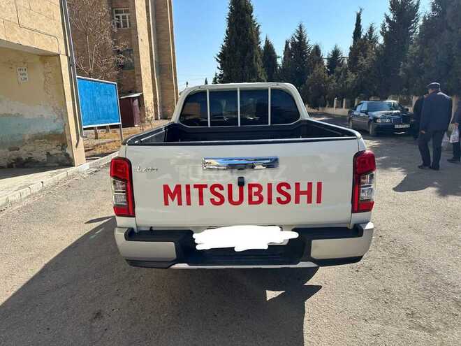 Mitsubishi L200 2021, 73,000 km - 2.4 л - Gəncə