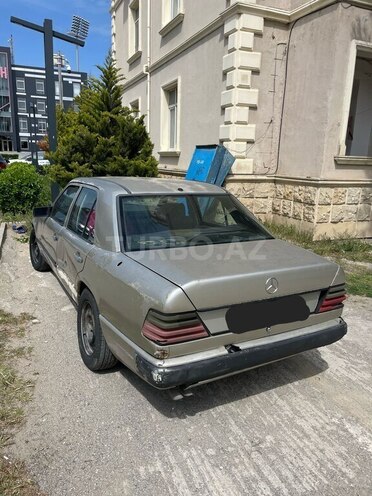 Mercedes E 230 1989, 300,000 km - 2.3 l - Bakı