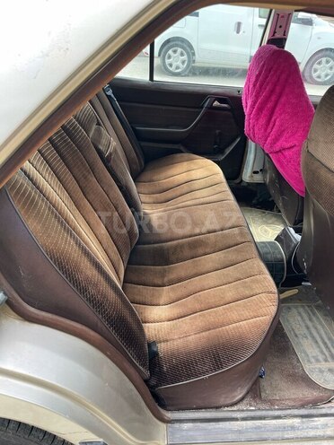 Mercedes E 230 1989, 300,000 km - 2.3 l - Bakı
