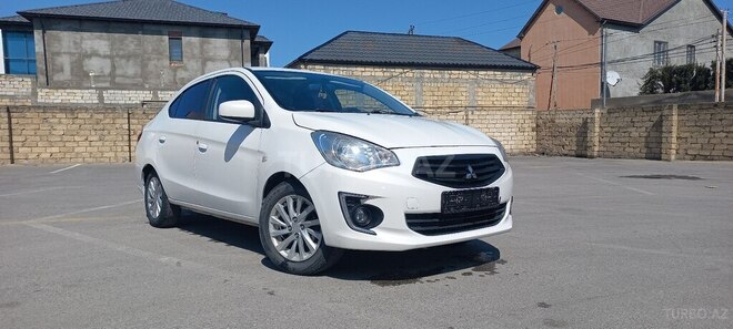 Mitsubishi Attrage 2014, 315,000 km - 1.2 л - Bakı