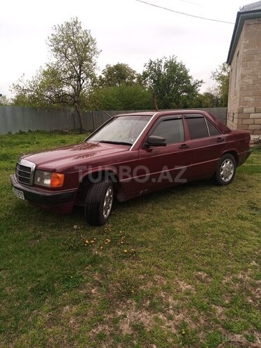 Mercedes 190 1992, 305,000 km - 2.0 l - Babək