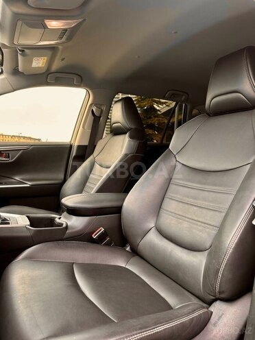 Toyota RAV4 2023, 27,678 km - 2.0 л - Bakı