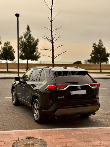Toyota RAV4 2023, 27,678 km - 2.0 л - Bakı