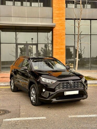 Toyota RAV4 2023, 27,678 km - 2.0 л - Bakı