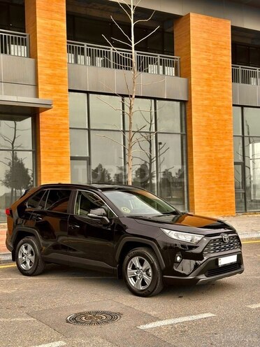 Toyota RAV4 2023, 27,678 km - 2.0 л - Bakı