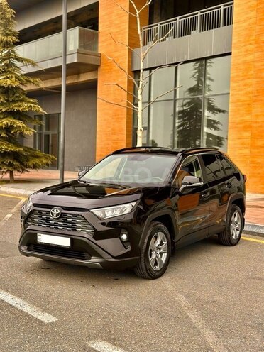 Toyota RAV4 2023, 27,678 km - 2.0 л - Bakı