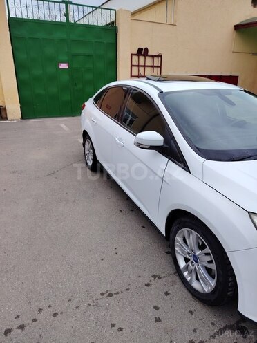 Ford Focus 2014, 300,000 km - 1.6 л - Gəncə