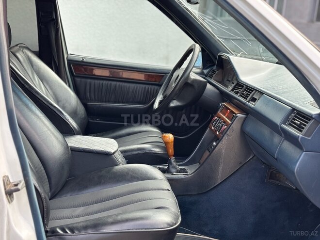 Mercedes E 200 d 1990, 198,512 km - 2.0 l - Xırdalan