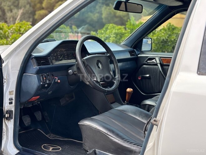 Mercedes E 200 d 1990, 198,512 km - 2.0 l - Xırdalan