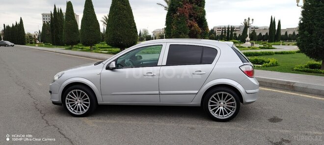 Opel Astra 2005, 224,000 km - 1.4 l - Gəncə