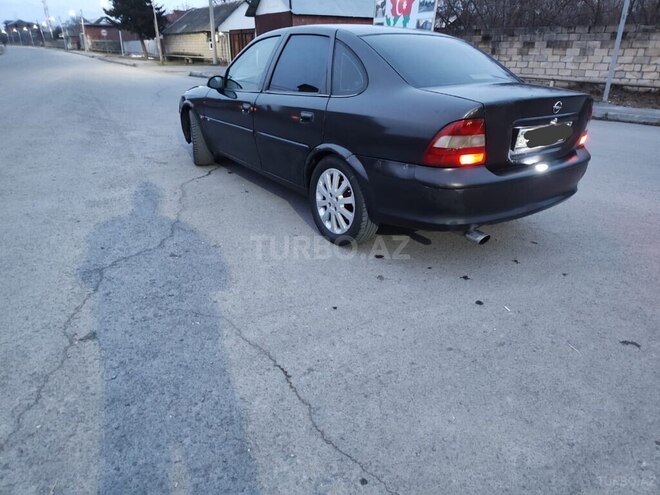Opel Vectra 1997, 423,323 km - 1.6 l - Zaqatala