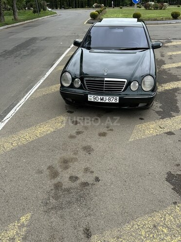 Mercedes E 220 d 2000, 422,221 km - 2.2 l - Masallı