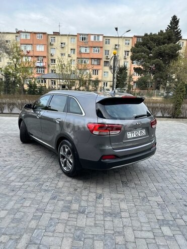 Kia Sorento-7