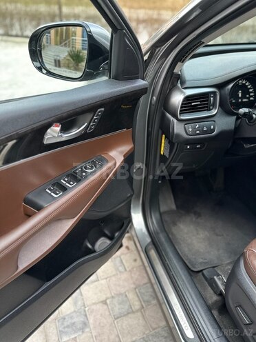 Kia Sorento-9