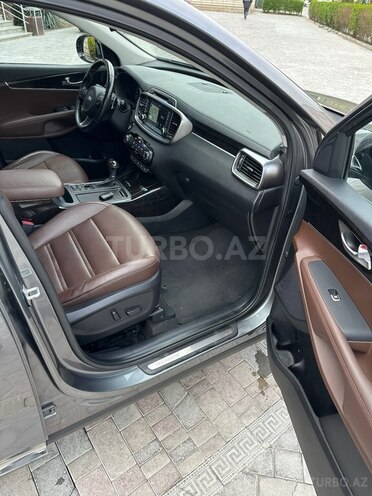 Kia Sorento-19