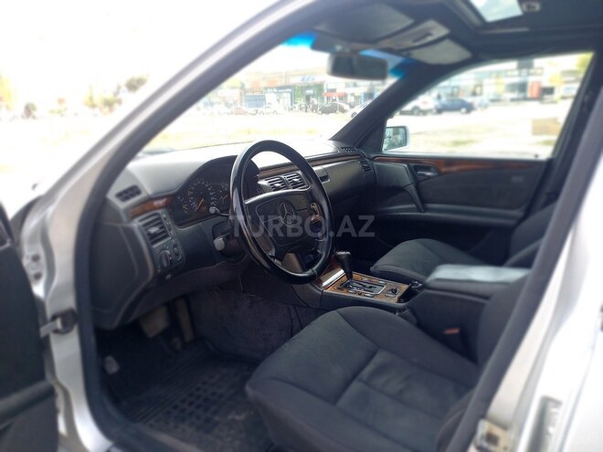 Mercedes E 240 1998, 410,987 km - 2.4 l - Bakı