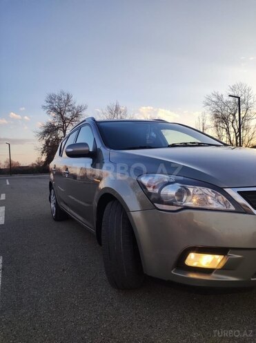 Kia Ceed 2010, 391,250 km - 1.6 л - Bakı