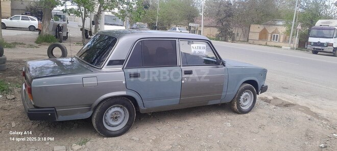 LADA (VAZ) 2107 2011, 95,000 km - 1.6 l - Salyan