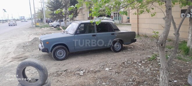 LADA (VAZ) 2107 2011, 95,000 km - 1.6 l - Salyan