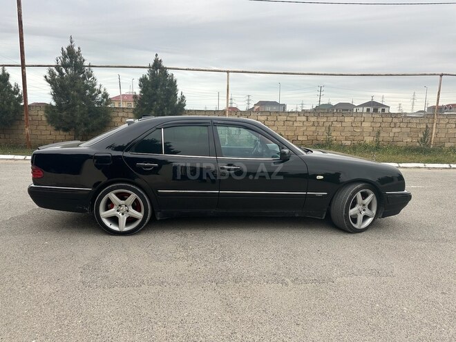 Mercedes E 240 1999, 212,893 km - 2.4 l - Bakı