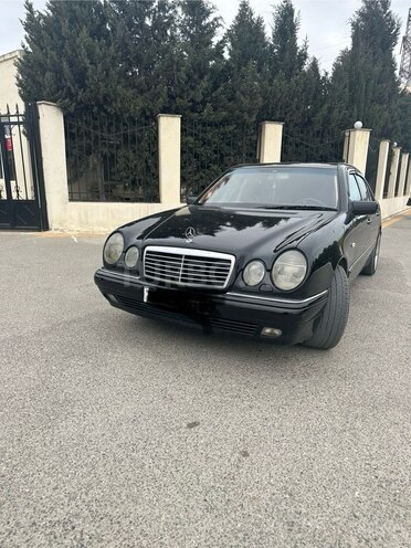 Mercedes E 240 1999, 212,893 km - 2.4 l - Bakı