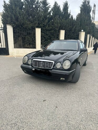 Mercedes E 240 1999, 212,893 km - 2.4 l - Bakı