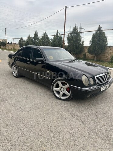Mercedes E 240 1999, 212,893 km - 2.4 l - Bakı