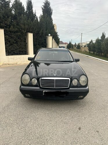 Mercedes E 240 1999, 212,893 km - 2.4 l - Bakı