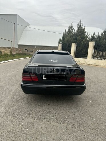 Mercedes E 240 1999, 212,893 km - 2.4 l - Bakı