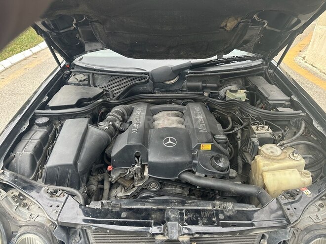 Mercedes E 240 1999, 212,893 km - 2.4 l - Bakı