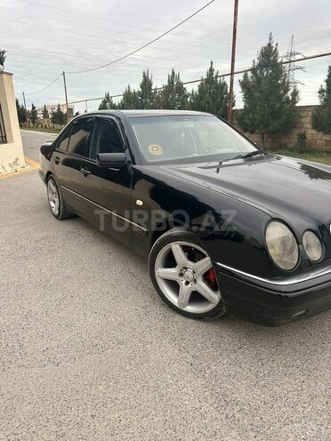 Mercedes E 240 1999, 212,893 km - 2.4 l - Bakı