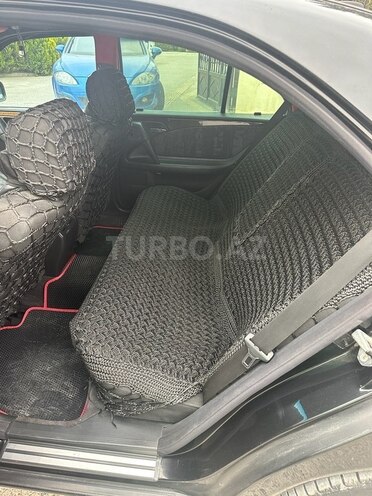 Mercedes E 240 1999, 212,893 km - 2.4 l - Bakı