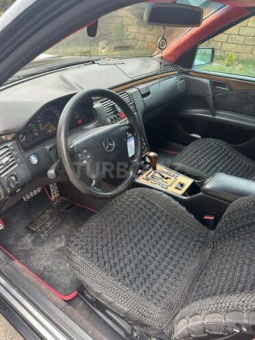Mercedes E 240 1999, 212,893 km - 2.4 l - Bakı