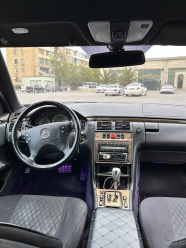Mercedes E 270 1999, 590,485 km - 2.7 l - Bakı