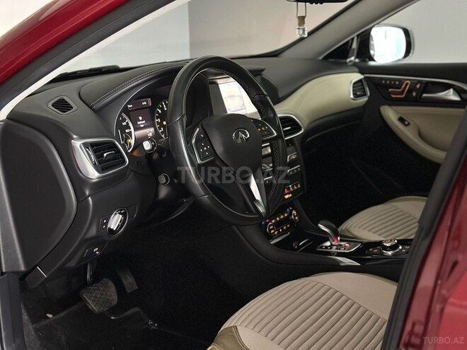 Infiniti QX30-10