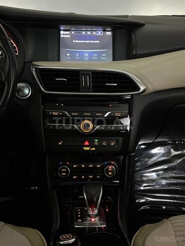 Infiniti QX30-20