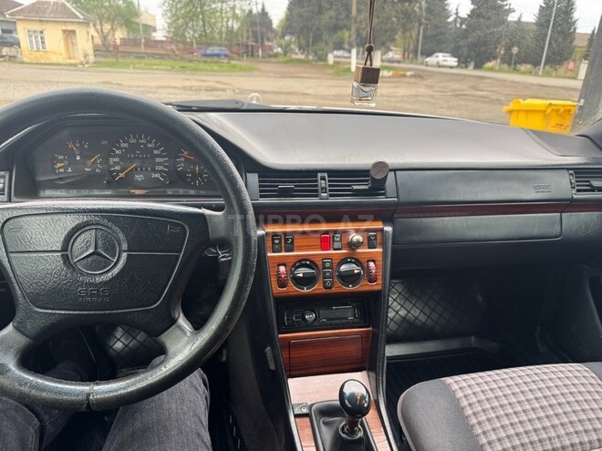 Mercedes E 220 1994, 370,000 km - 2.2 l - Lənkəran