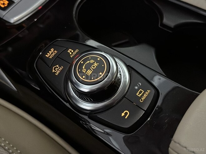 Infiniti QX30-27
