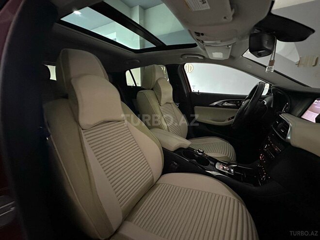 Infiniti QX30-24