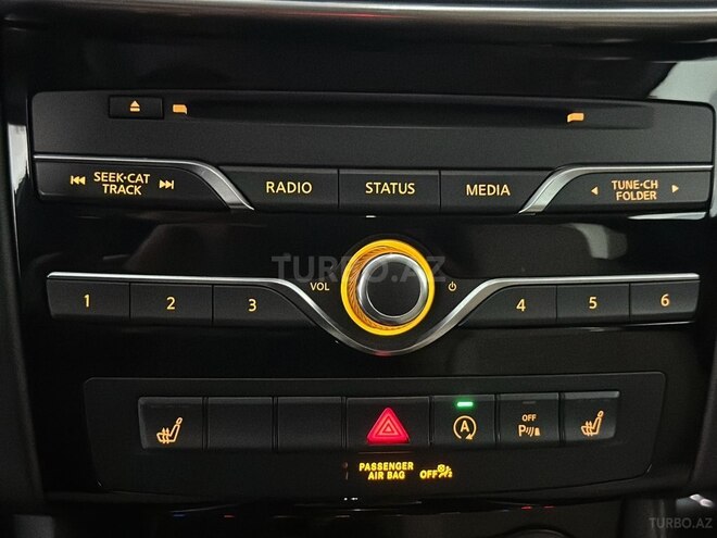 Infiniti QX30-26