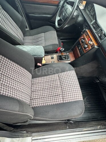 Mercedes E 220 1994, 370,000 km - 2.2 l - Lənkəran