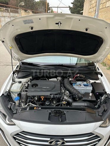 Hyundai Avante 2016, 200,000 km - 1.6 л - Bakı