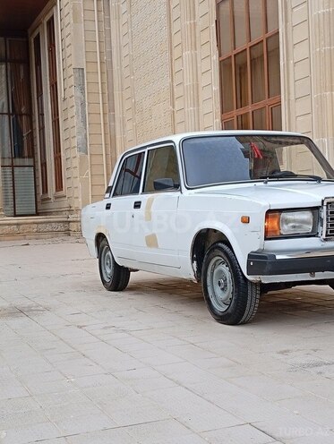 LADA (VAZ) 2107 2001, 95,000 km - 1.6 l - Ucar
