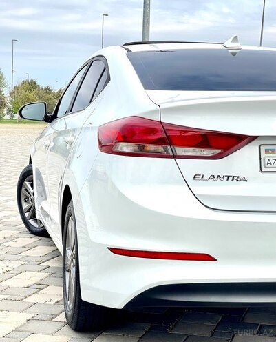 Hyundai Elantra 2017, 26,681 km - 2.0 л - Bakı