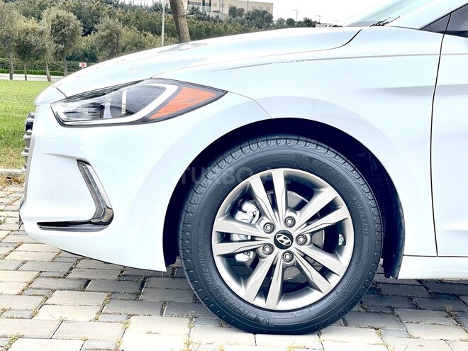 Hyundai Elantra 2017, 26,681 km - 2.0 л - Bakı