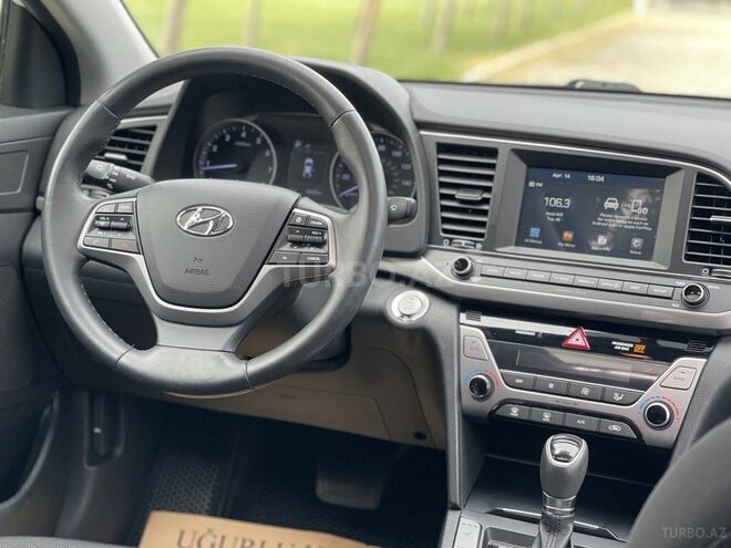 Hyundai Elantra 2017, 26,681 km - 2.0 л - Bakı