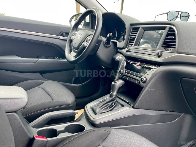Hyundai Elantra 2017, 26,681 km - 2.0 л - Bakı