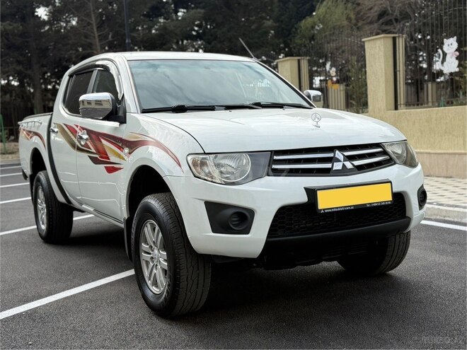 Mitsubishi L200 2015, 170,000 km - 2.5 l - Bakı