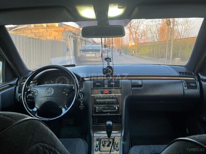 Mercedes E 270 2001, 360,000 km - 2.7 l - Gəncə
