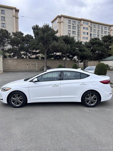 Hyundai Elantra 2018, 88,000 km - 2.0 l - Bakı